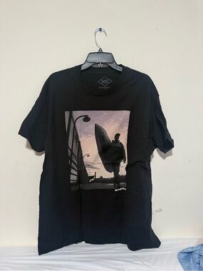 Altru Black Surf Silhouette Graphic Tee